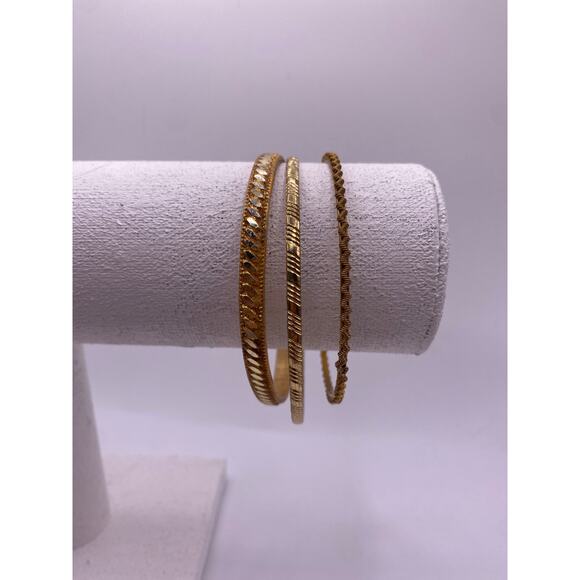 Vintage Trio Gold Tone Bracelets 7” - Picture 8 of 9